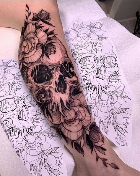 Floral Skull Tattoos, Skull Thigh Tattoos, Ironman Tattoo, Feminine Skull Tattoos, Stomach Tattoos Women, Skull Girl Tattoo, Line Tattoo Ideas, Skull And Flowers, Peony Tattoo