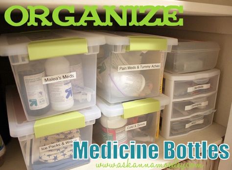 How to Organize Medicine Cabinet - 30 Brilliant Bathroom Organization and Storage DIY Solutions Organized Medicine, Medicine Cabinet Organization, Cute Diy Projects, Medicine Organization, Diy Wand, Organisation Hacks, Dollar Store Organizing, Organization And Storage, Medicine Bottles