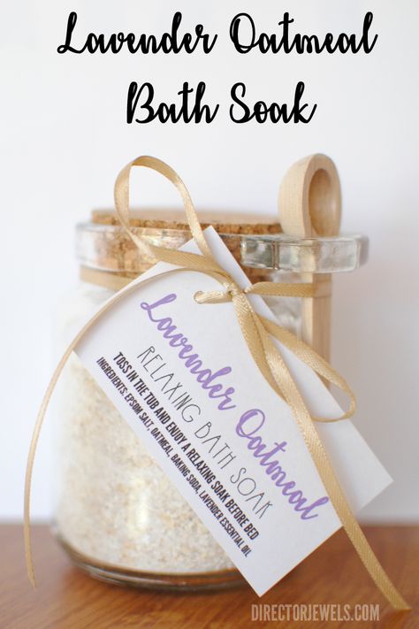 Oatmeal Bath Soak, Diy Bath Soak, Lavender Oatmeal, Bath Soak Recipe, Bath And Body Recipes, Bath Salts Recipe, Oatmeal Bath, Essential Oils Diy, Floral Essential Oils