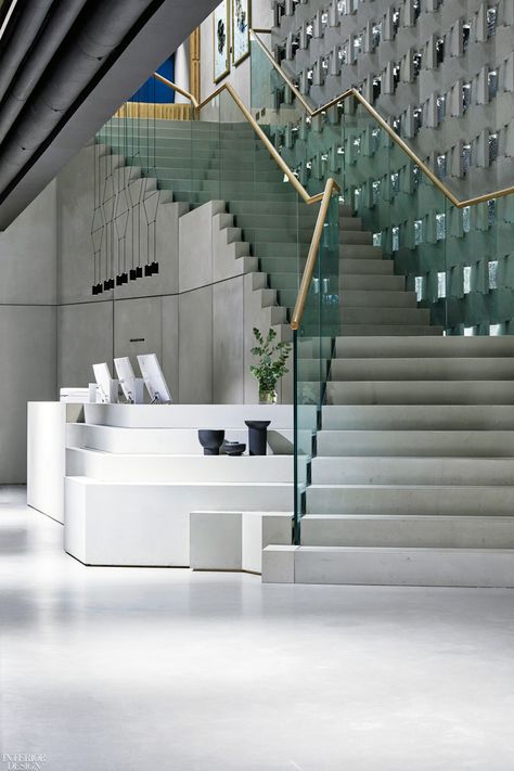 Stair Seating Design, Stairs And Elevator Design, Hotel Staircase Design, Feature Stairs, Grand Stairs, Cruise Design, Neo Baroque, Stairway Design, Shower Fittings