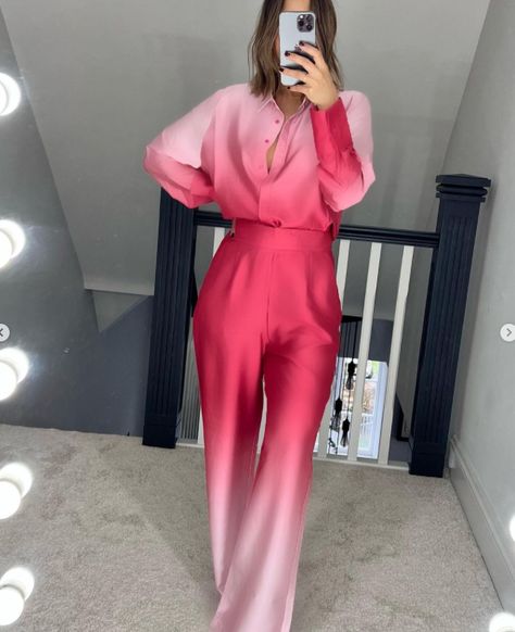 FRANKIE Bridge is one of our favourite style stars, and her wardrobe snaps are a great place for style inspo. Her latest find, a pink ombre co-ord from online boutique, Forever Unique has really caught our eye. A hit with celebs and influencers, Forever Unique is packed with affordable, on trend pieces which are perfect […] Silk Satin Outfit, Pink Two Piece Outfit, Ombre Clothes, Frankie Bridge, Co Ords Outfits, Pool Party Outfits, Trendy Outfits Indian, Unique Clothes For Women, Ombre Fashion