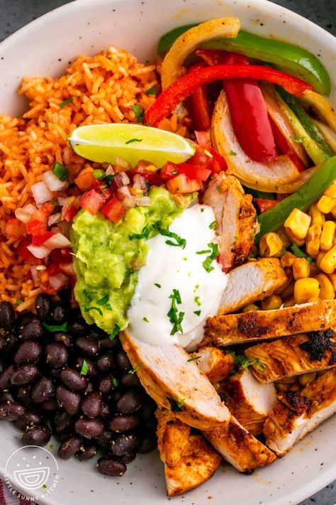 Seasoned Beans, Fajita Bowl Recipe, Fajita Bowl, Chicken Fajita Bowl, Little Sunny Kitchen, Chicken Bowl Recipe, Beans And Corn, Homemade Fajita Seasoning, Sunny Kitchen