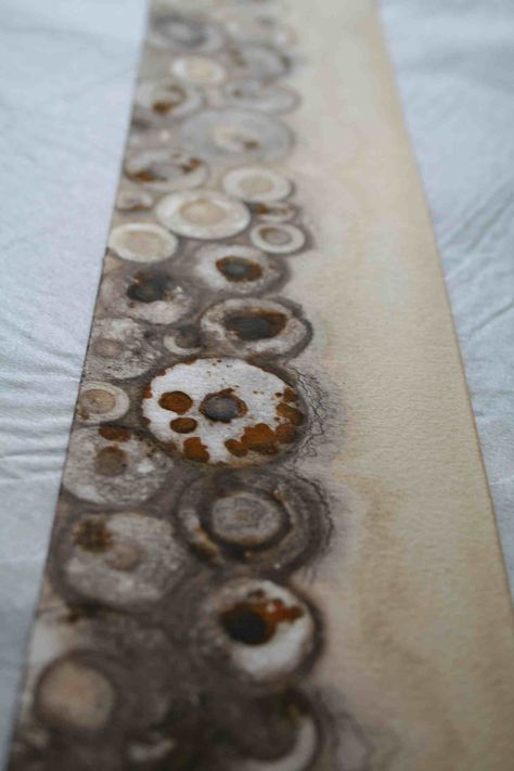 Art With Circles, Alice Fox, Tovad Ull, Rust Dye, Eco Dyeing, Textiles Techniques, Textile Fiber Art, Encaustic Art, Eco Printing