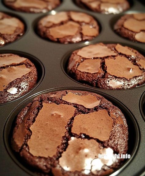 Brownie Muffin Tin, Muffin Pan Brownies, Brownie Mix Muffins, Brownies In A Muffin Tin, Brownies In Muffin Tin, Brownies In Cupcake Pan, Muffin Tin Brownies, Rice Krispies Chocolate, Fudge Muffins