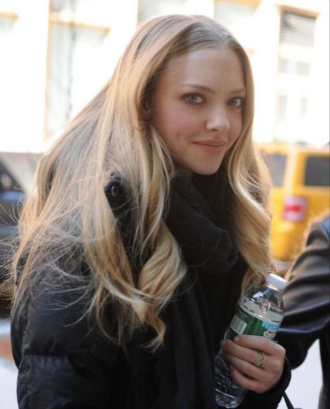 Amanda Seyfried Hair, Blonde Actresses, Long Blonde, Amanda Seyfried, Long Blonde Hair, Simple Beauty, Gal Gadot, 가을 패션, Hair Goals