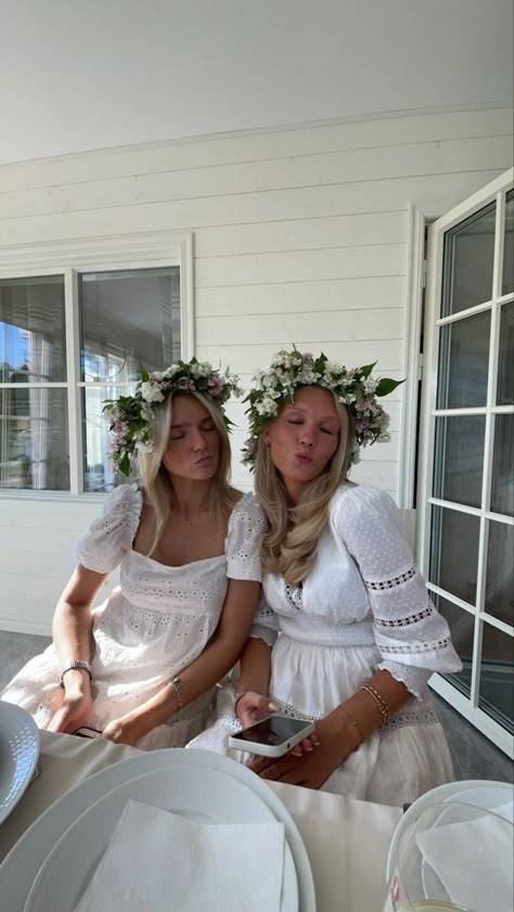 Midsommar Outfit, Scandinavian Party, Midsommar Party, Stockholm Girl, Scandi Summer, European Fashion Summer, Midsummer Dream, Swedish Summer, Scandinavian Summer