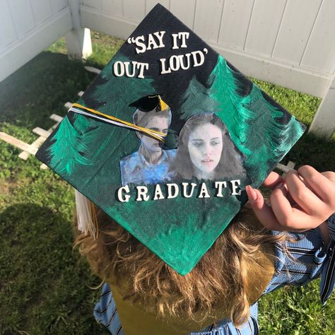 Twilight Graduation Cap, Twilight Graduation, Senior Caps, Funny Graduation Caps, College Grad Cap Ideas, Grad Cap Decorated, Graduation Cap Decoration Diy, High School Graduation Cap, College Graduation Cap Decoration