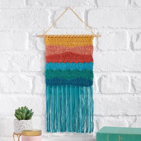 Diy Crochet Wall Hanging, Crochet Wall Hanging Patterns, Crochet Workshop, Crochet Decorations, Crochet Plant Hanger, Wall Decor Kids Room, Crochet Wall Art, Crochet Wall Hanging, Simply Crochet