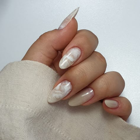 Chloe Nails, Classy Nail Designs, Beige Nails, Really Cute Nails, Bride Nails, Pretty Nail Art, White Nail, Neutral Nails, Classy Nails