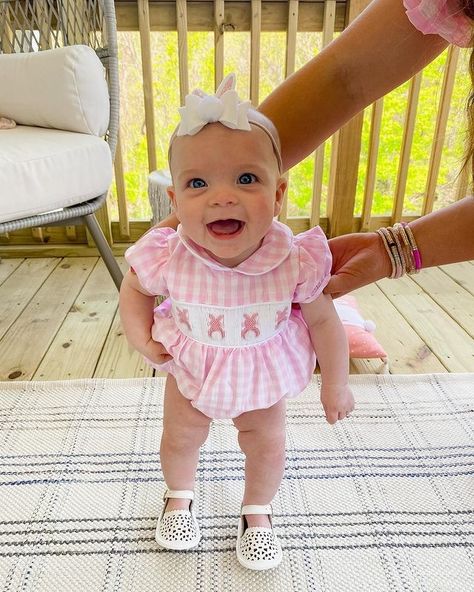 Preppy Baby Girl Outfits, Southern Baby Girl Outfits, Nelly Outfits, Preppy Baby Clothes, Family Vibes, Preppy House, Preppy Baby, Mom Aesthetic, I Want A Baby