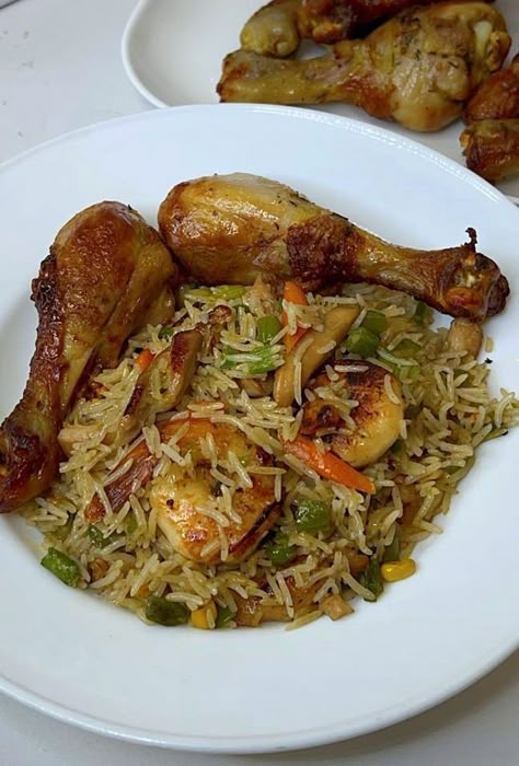 African Food Ideas, How To Make Coconut Rice, How To Cook Fried Rice, How To Make Fried Rice, Coconut Rice And Chicken, Shredded Chicken Thighs, Fried Rice And Chicken, Coconut Fried Rice, Nigerian Fried Rice