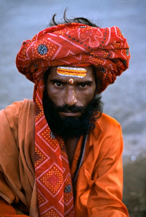 Ujjain, India, 2002 | by Steve McCurry Steve Mccurry Portraits, Steve Mccurry Photos, Indian Portrait, Amazing India, Steve Mc, Dark Portrait, Steve Mccurry, Afghan Girl, India Photography