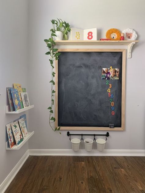 Diy Playroom Wall Art, Wall Art Toddler Boy Room, Chalk Wall Playroom Ideas, Chalkboard In Playroom, Play Room Boys Kids, Playroom Diy Ideas, Chalk Wall Playroom, Simple Play Room, Chalkboard Kids Room