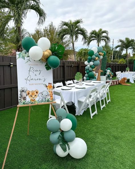 Co Ed Baby Shower Ideas, Safari Shower Ideas, Cute Baby Shower Themes, Girl Baby Shower Themes, Creative Baby Shower Themes, Wild Baby Shower, Safari Baby Shower Boy, Classy Baby Shower, Baby Shower Safari Theme