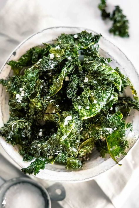 This kale chips recipe adds a crispy element to many a dish or a healthy alternative to the classic potato chip. Salt + delish! #kalechips #lowcarbkalechips Kale Chips Recipe Oven, Kale Chips Oven, Kale Chips Recipe Baked, Oven Roasted Zucchini, Protein Low Carb Meals, High Protein Low Carb Meals, Kale Chips Recipe, Live To The Fullest, Kale Chips Baked