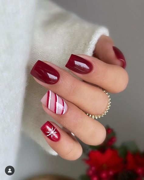 Holiday Acrylic Nails, Kutek Disney, Candy Cane Nails, Milky Nails, Red Christmas Nails, Manicure Gel, October Nails, Nagel Tips, Christmas Nails Easy