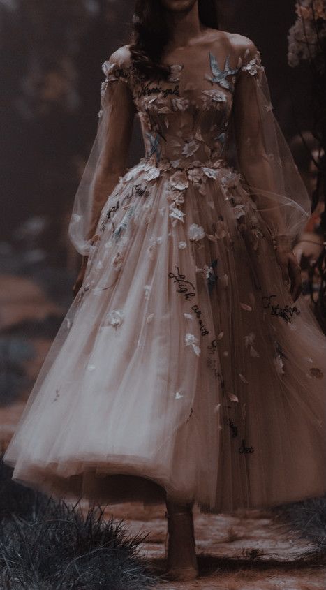 Aesthetic Ballgown, Ballgown Aesthetic, Light Academia Dress, Aesthetic Ball Gowns, Gown Aesthetic, Ball Gowns Fantasy, Debut Gowns, Eden Dress, High Fashion Outfits