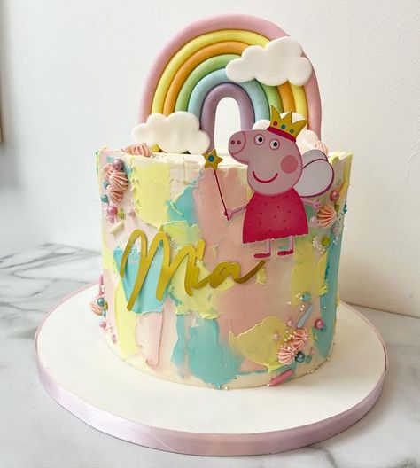 Peppa Pig Buttercream Cake, Pepa Pig Birthday Cake, Bolo Da Peppa Pig, Pig Birthday Cakes, Peppa Pig Cake, Pepa Pig, Pig Cake, Pig Birthday, Peppa Pig