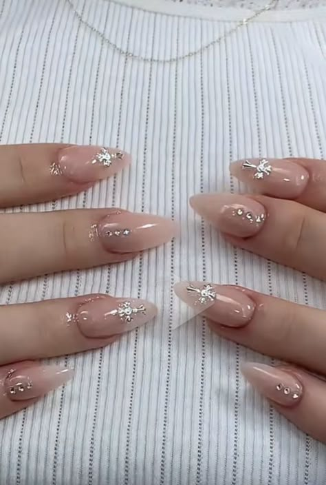 Natural Nail Designs With Rhinestones, Angelic Nails Acrylic, Almond Nails Fancy, Nude Nails Rhinestones, Nude Rhinestone Nails, Black Nail Polish Designs, Fancy Almond Nails, Almond Nails With Rhinestones, Almond Nails With Gems