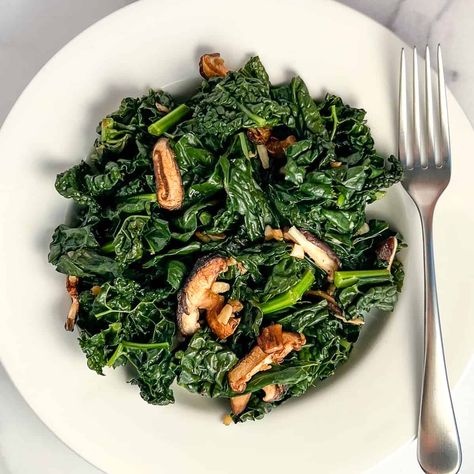 Dino Kale Recipes, Dino Kale, Dinosaur Kale, Mushroom Side Dishes, Calorie Dense Foods, Sauteed Kale, Sample Meal Plan, Kale Recipes, Cooking For One