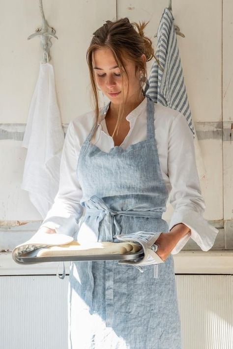 Baking Photography, Unisex Looks, Female Butcher, Girl Cooking, Branding Shoot, Chef Life, Branding Photoshoot, Branding Photos, Pastry Chef