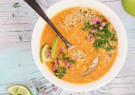 Vegan Split Pea Soup Recipe • Veggie Society Best Split Pea Soup Recipe, Easy Student Recipes, Best Split Pea Soup, Split Pea Recipes, Vegan Split Pea, Soup Veggie, Orthodox Fasting, Vegan Split Pea Soup, Yellow Split Pea