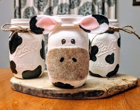 Cow Print Centerpieces, Crafts For Nursery, Farm Nursery Decor, Cow Baby Shower, Cow Birthday Parties, Farm Themed Party, Barnyard Birthday Party, Cow Baby Showers, Farm Theme Birthday