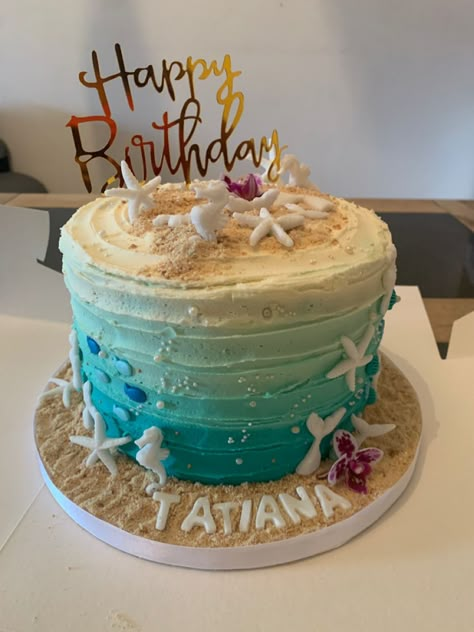 Cake For Beach Party, Beach Party Theme Birthday, Beach Inspired Birthday Cakes, Bird Of Paradise Cake Ideas, Beach Theam Birthday Cakes, Easy Beach Birthday Cake, Beach Cakes Birthday For Women, Cake Beach Birthday, Cake Sea Ocean