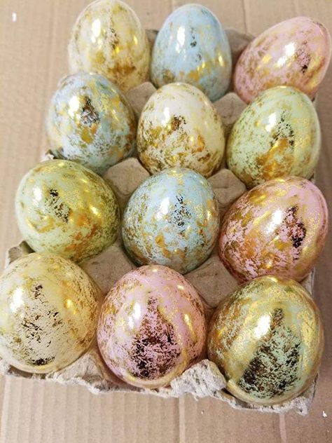 Luxury Easter Eggs, Cool Easter Eggs, Luxury Easter, Painted Easter Eggs, Creative Easter Baskets, Creative Easter Eggs, Easter Egg Art, Glam Pad, Easter Egg Dye