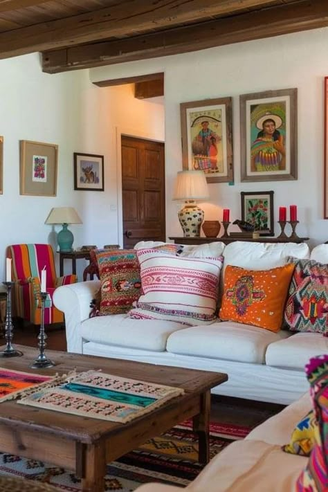 Mexican Colorful Houses, Mexican Decor Living Room, Mexican Room Aesthetic, Mexican Home Decor Living Room, New Mexico Interior Design, Mexican Houses Interior, Mexican Room Decor, Mexican Farmhouse Decor, Mexican Room