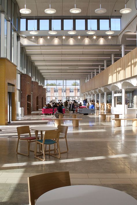 Internal shot of the light and airy Pavilion building at the Nottingham Trent University Clifton Campus. Landscape Plaza, Nottingham City Centre, Trent University, Nottingham Trent University, School Building Design, Lecture Theatre, Nottingham City, Native American Wisdom, New Architecture