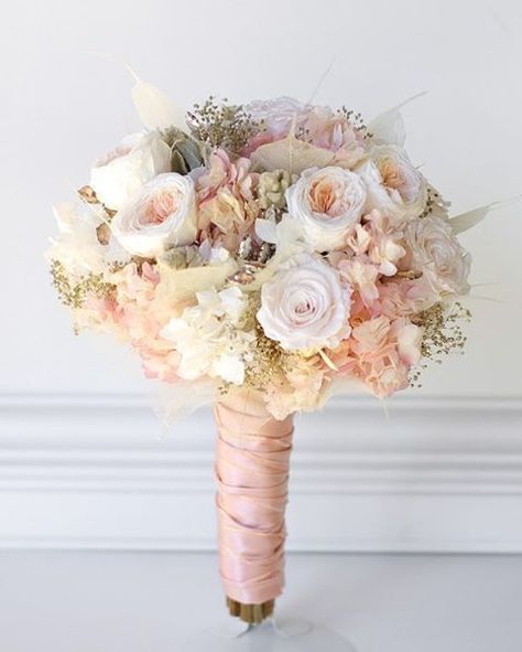 Rose gold wedding bouquet All preserved real flowers to last for years. Cotton candy pink hydrangea, blush white roses, pink and cream garden roses, angel leaves, rose gold gems, gold babies breath, and touch of soft gray lambs ear. Metallic Wedding Colors, Rose Gold Centerpiece, Gold Wedding Bouquets, Rose Gold Theme, Rose Gold Bridesmaid, Metallic Wedding, Tafel Decor, Pink And Gold Wedding, Wedding Bouquets Pink