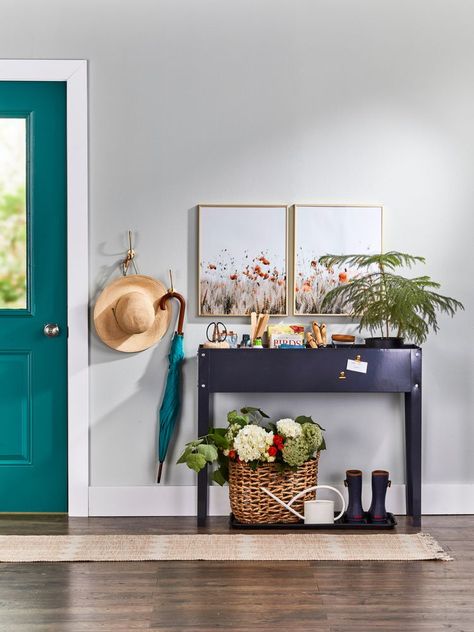 11 Must-Know Tips for Organizing an Entryway Fake Entryway, Kitchen Entryway Ideas, Diy Entryway Storage, Shed Organizer, Bedroom Organization Hacks, Drop Zones, Grandmother Style, Creating An Entryway, Shoe Organizer Entryway