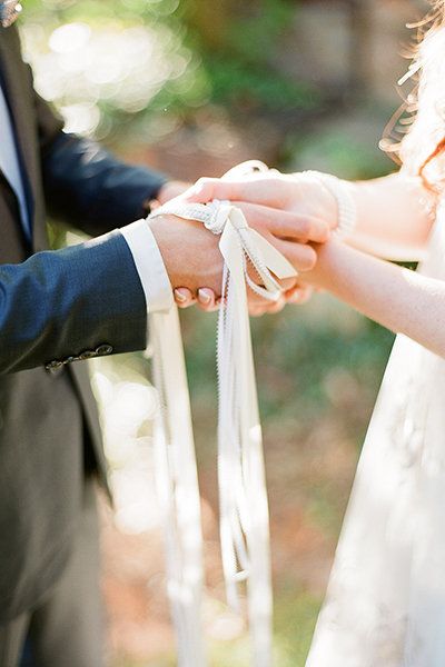 Handfasting Ideas, Scottish Wedding Traditions, Irish Wedding Traditions, Ceremony Script, Hand Fasting, Wedding Goodies, Wedding Ceremony Script, Cultural Traditions, Wedding Ceremony Traditions