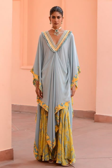 Kaftan Pattern, Layered Fringe, Kaftan For Women, Kaftan Designs, Kaftan Style, Coord Set, Draped Skirt, Designer Dresses Casual, Stylish Dress Book