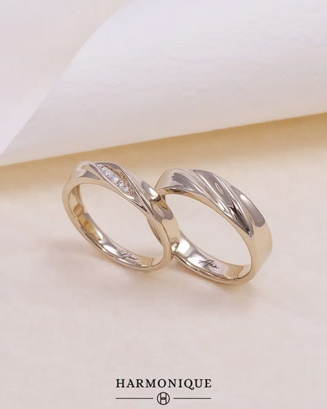 Couple Ring Design, Korean Wedding, Couple Wedding Rings, Door Design Modern, Rings Handmade, O Love, Couple Ring, Makeup Looks Tutorial, Korean Couple