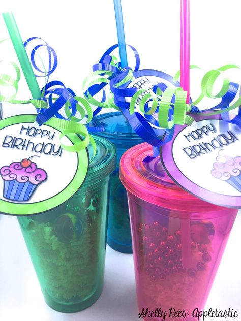 Creating student birthday gifts can be a challenge, but it doesn't have to be! Make each of your students feel special with this FREE download. Simply prep and give them away. Teachers at ALL grade levels will love this freebie and the ideas presented. Great for preschool, Kindergarten, 1st, 2nd, 3rd, 4th, 5th, or 6th grade elementary students. Middle School & High School teachers may give these out to homeroom students as well. Click through to get the birthday AND welcome freebie today! Birthday Gram Ideas, Birthday Grams For Students, Student Birthday Ideas, Classroom Birthday Gifts, Positive Expectations, Preschool Birthday, Student Birthday Gifts, Class Birthdays, Student Birthdays