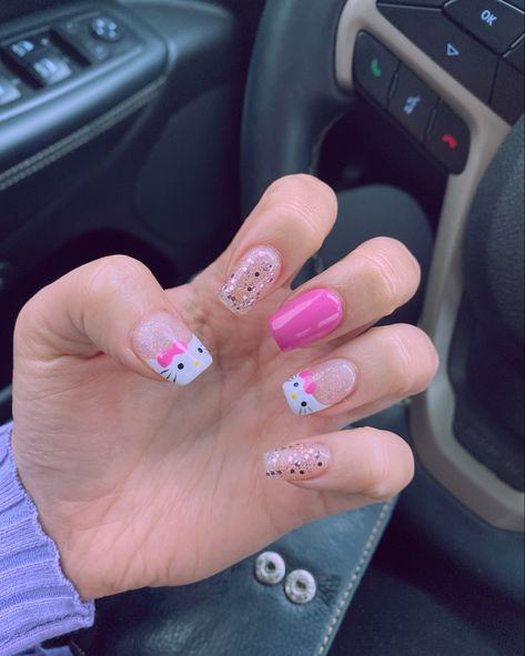 Hello Kitty Gel Nails Short, Hello Kitty Manicure Short Nails, Kids Hello Kitty Nails, Kids Nail Polish Ideas, Cute Nails For Little Kids, Nail Designs For Kids Cute, Hello Kitty Nails Easy, Hello Kitty Nail Art Designs, Hello Kitty Nails For Kids