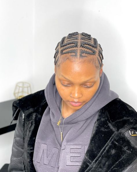 Snake Braids Black Hair, Snake Cornrows, Feed In Braids Designs, Cornrows Braids For Black Women, Quick Braids, Weave Ponytail Hairstyles, Braided Hairstyles For Black Women Cornrows, Braided Hairdo, Feed In Braids Hairstyles