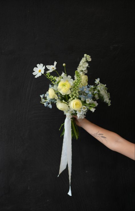 Small Wedding Posy, Small Spring Bridesmaid Bouquet, Small Whimsical Bridal Bouquet, Small Whimsical Bouquet, Simple Spring Bouquet, Tiny Wedding Bouquet, Dainty Bridesmaid Bouquets, Mini Wedding Bouquet, Petite Bridesmaid Bouquet