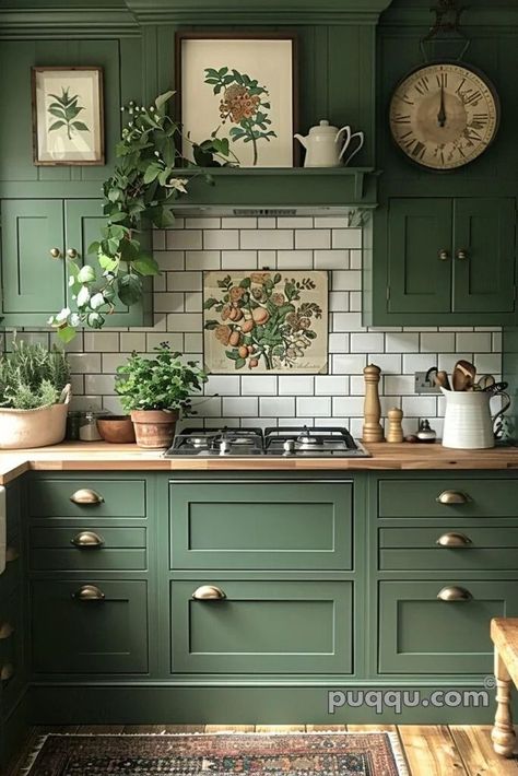 Green Kitchens, Green Kitchen Designs, Dark Green Kitchen, Makeover Kitchen, Kitchens Ideas, Renovation Kitchen, Sage Green Kitchen, Southern Cottage, Shelves Kitchen