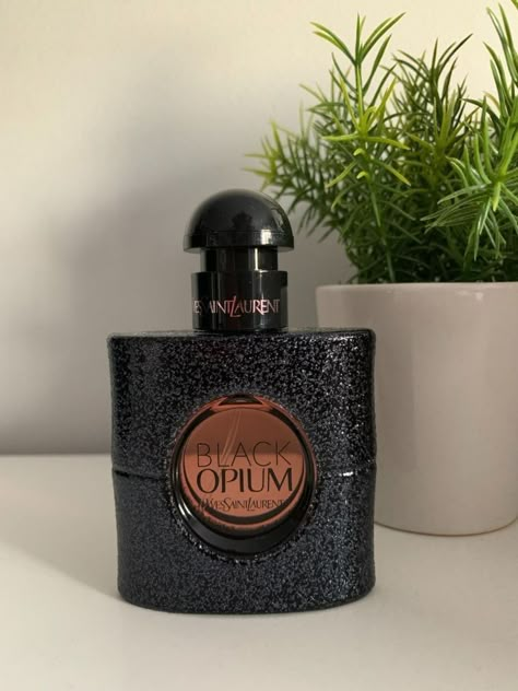 Black Opinion Parfum Ysl, Black Opinion Parfum Aesthetic, Ysl Black Optimum Perfume, Black Opimiun, Black Opinion Parfum, Seductive Perfumes For Women, فيكتوريا سيكريت, Perfume Black, Ysl Perfume