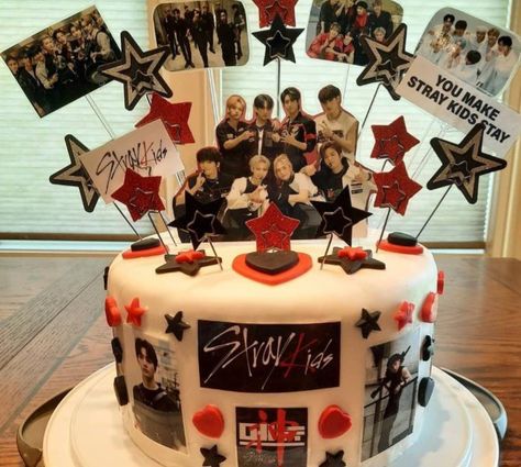 Stray Kids Cake, Kids Zoo, Kid Desserts, Cute Birthday Ideas, Stay Kids, Cute Birthday Cakes, Birthday Cake Kids, Crazy Kids, Cute Cakes