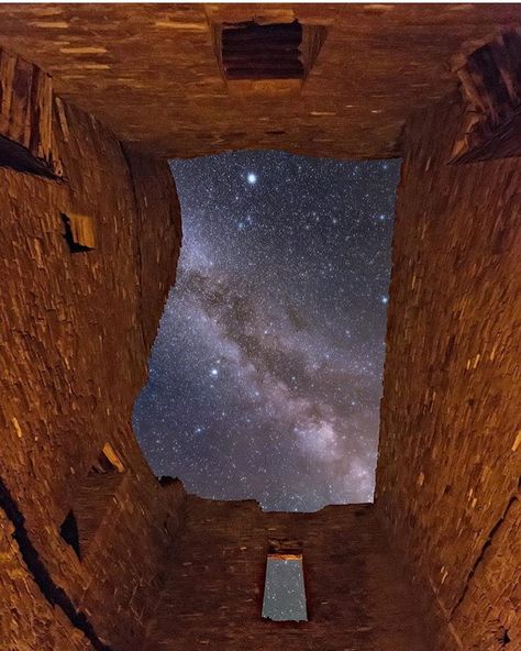 Chaco Canyon, Canyon De Chelly, Beautiful Universe, Desert Dream, Desert Southwest, Cave Art, Go West, Southwest Desert, Desert Art