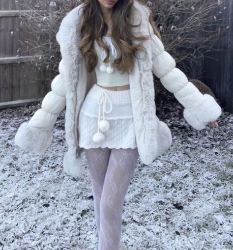 Snow Bunny Aesthetic, Bunny Aesthetic, A Snowy Day, Winter Princess, Womens Faux Fur Coat, Snow Bunny, Snow Outfit, Aesthetic Outfit Ideas, Cute Winter Outfits