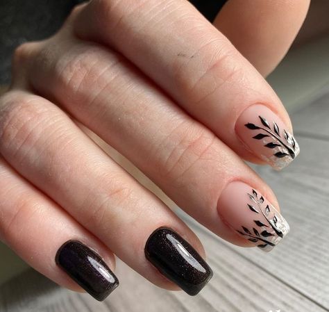 Black Floral Nails, Black French Nails, Black And White Leaves, Fingernail Designs, Almond Nails Designs, Almond Nail, Floral Nails, Dope Nails, French Manicure