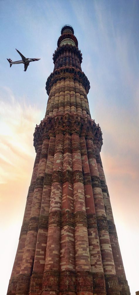 Old Building Aesthetic, Delhi Trip, Places To Visit In Delhi, Beautiful Monuments, Bottle Fairy Lights, Delhi Tourism, Indian Rupee, India Places, Qutub Minar