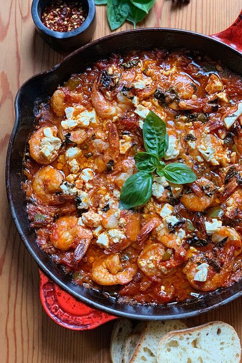 Saganaki Recipe, Shrimp Bake, Greek Shrimp, Baked Shrimp, Greek Cooking, Juicy Tomatoes, Mediterranean Food, Greek Food, Fresh Tomatoes