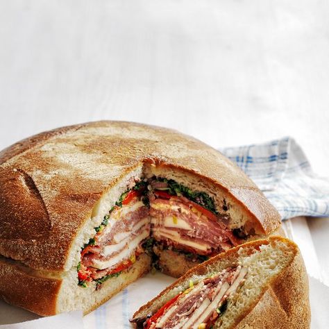 Picnic Sandwich Recipes, Christmas Brunch Menu Ideas, Mardi Gras Food Ideas, Muffaletta Recipe, Muffuletta Recipe, Backyard Brunch, Christmas Brunch Menu, Xmas Brunch, Holiday Brunch Recipes