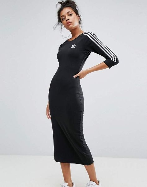 16 Super Bowl Outfit Ideas to Keep Your Style on Point, Whether You Care About the Game or Not Adidas Dress Outfits, Super Bowl Outfit, Looks Adidas, Stripe Midi Dress, Adidas Sl 72, Adidas Dress, Street Outfits, Popsugar Fashion, 90s Outfit